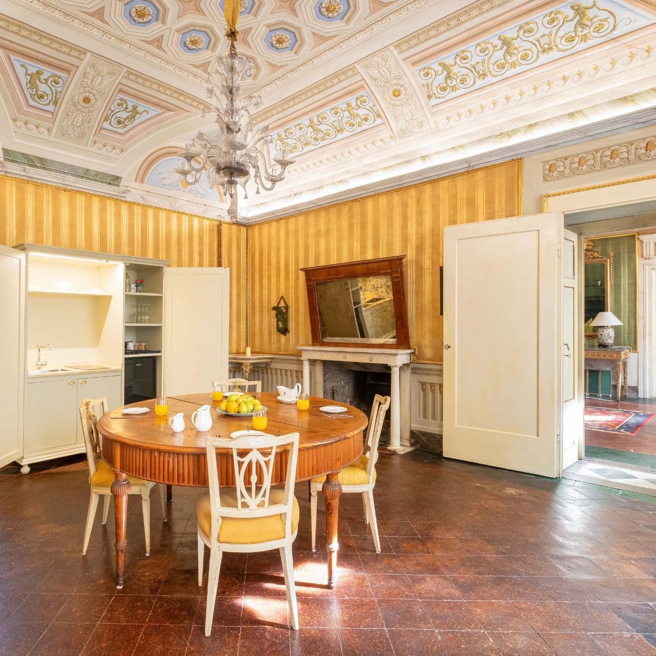 Dante Apartment